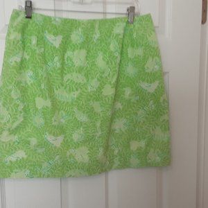 LILLY PULITZER VINTAGE MINI SKIRT, SIZE 12, GREEN ANIMAL PRINT.  EUC